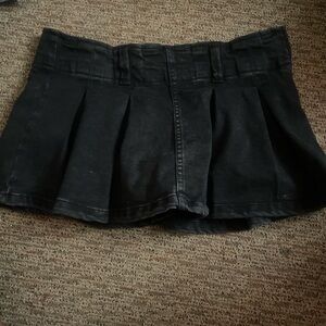 Refuge Classic Black Skirt